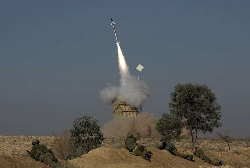 7枚火箭弹出手,以消防员:我很忙