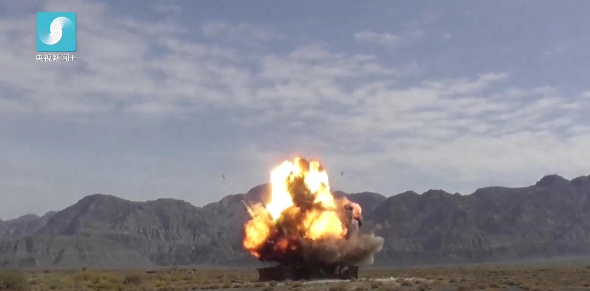 中国首创远程温压火箭弹精度极高是步兵的噩梦