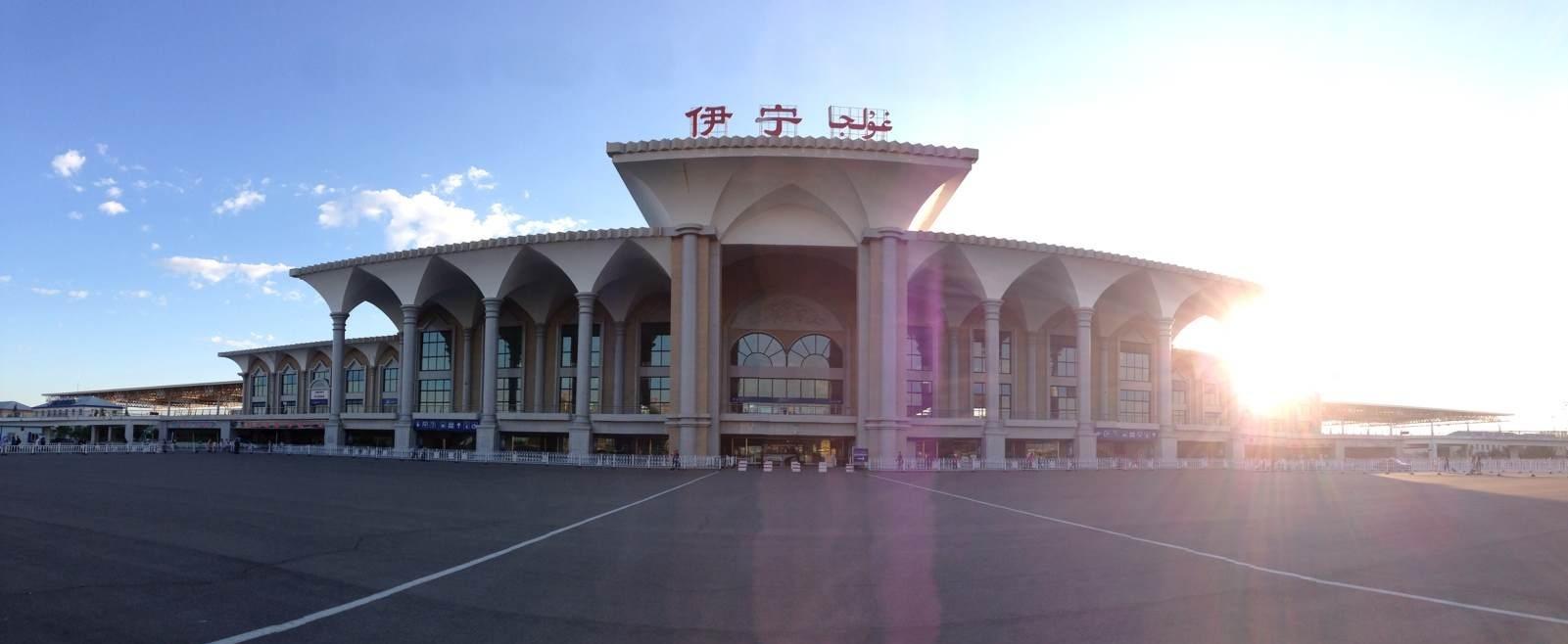 乌鲁木齐到伊犁有多远『乌鲁木齐到伊犁有多远的路程』