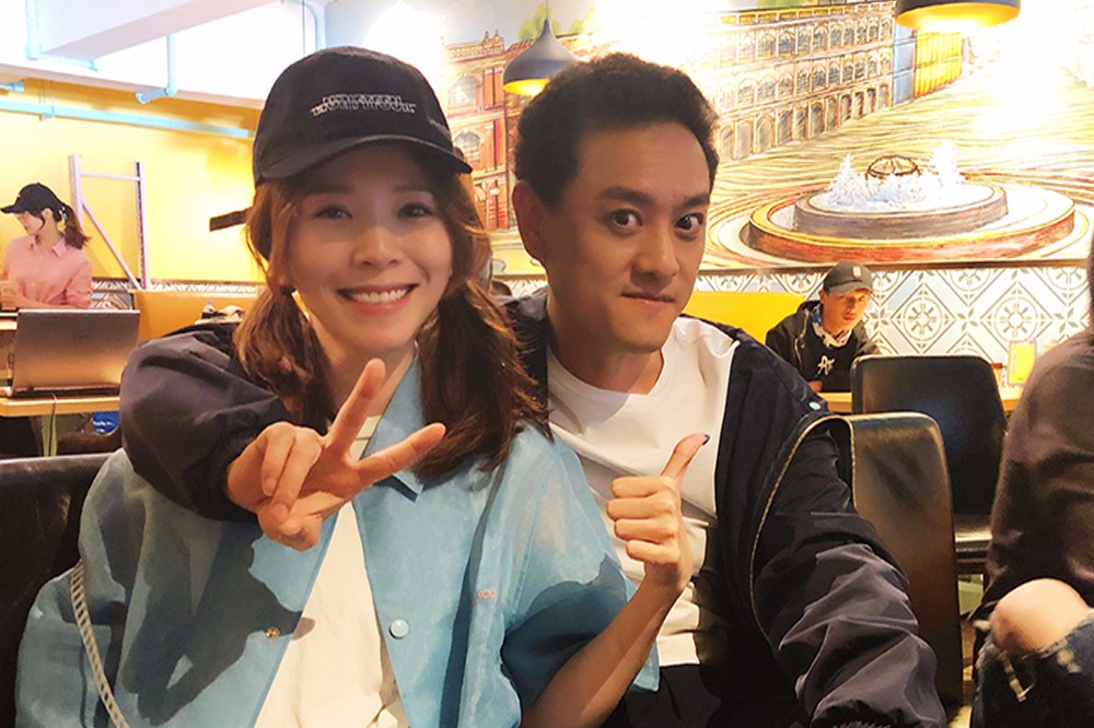 黄雅莉探班赵英俊 称"承受不起"谢绝客串