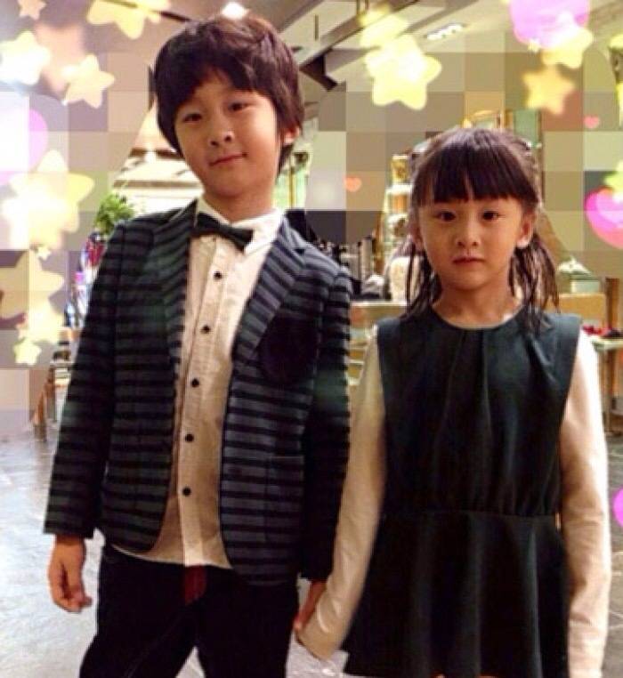 最萌版青梅竹马天天晒与森碟合照同穿白色衣服一脸配