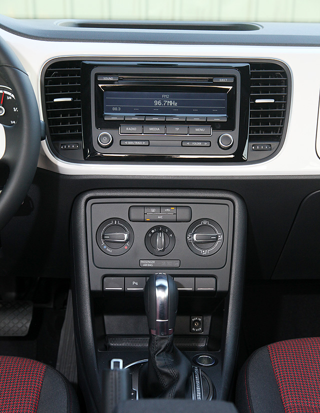 感受老款大众甲壳虫的内饰设计