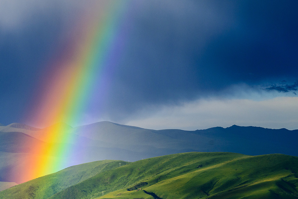 旅途中的那束光照亮了脸庞照亮了希望美景正好让我们出发