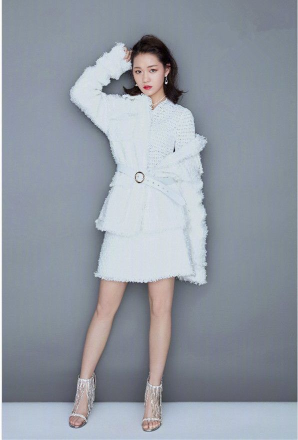 火箭少女101组合最新写真曝光11位美少女黑白造型风格惊艳