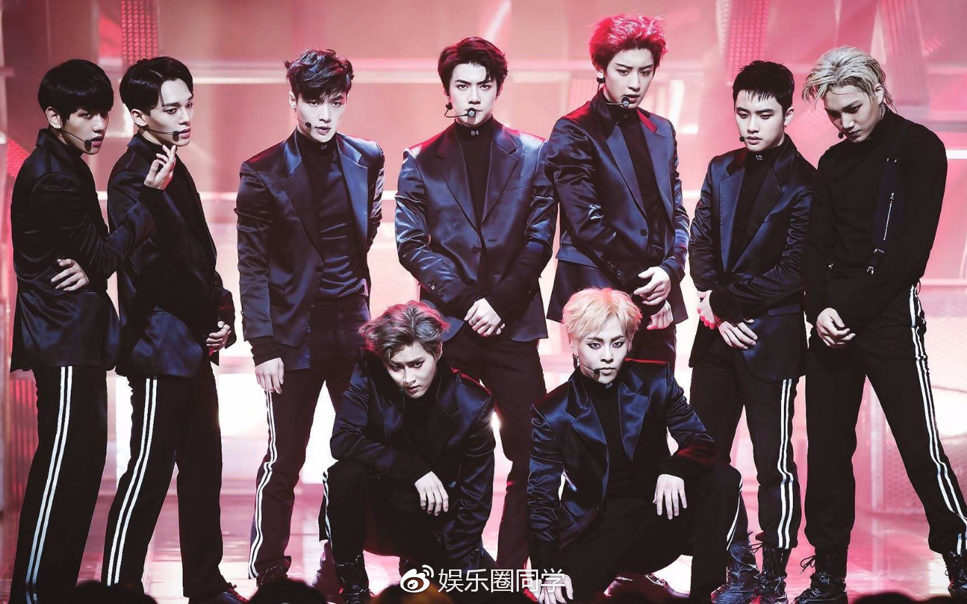 exo澳门演唱会,让爱丽感动的一幕出现了,满场的银海真好看!