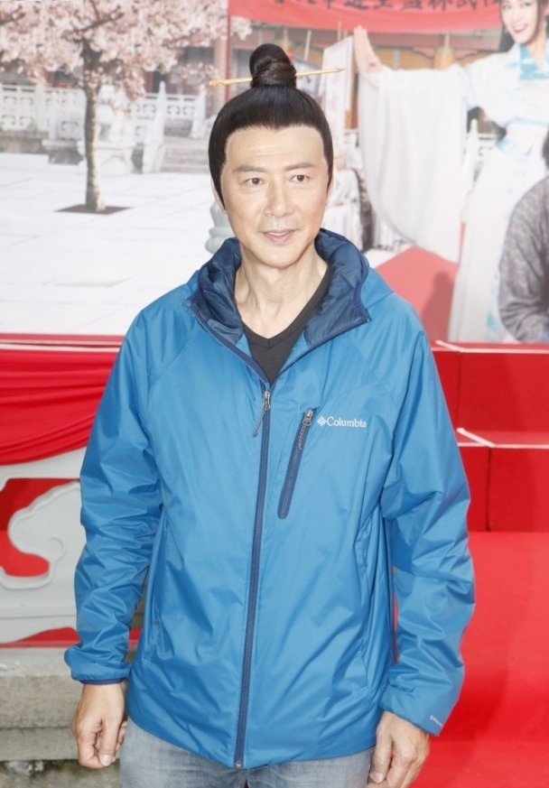 陈荣峻|伪君子|绿叶_新浪新闻