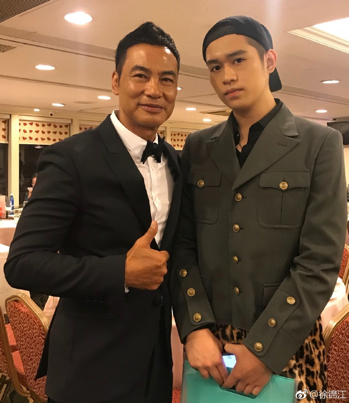 徐锦江儿子近照曝光,艺考落榜却凭韩综意外走红,获中韩网友点赞