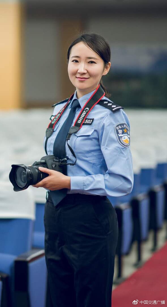 江西高速交警刘强四川高速交警韦泉屹四川高速交警侍玉强广东深圳交警