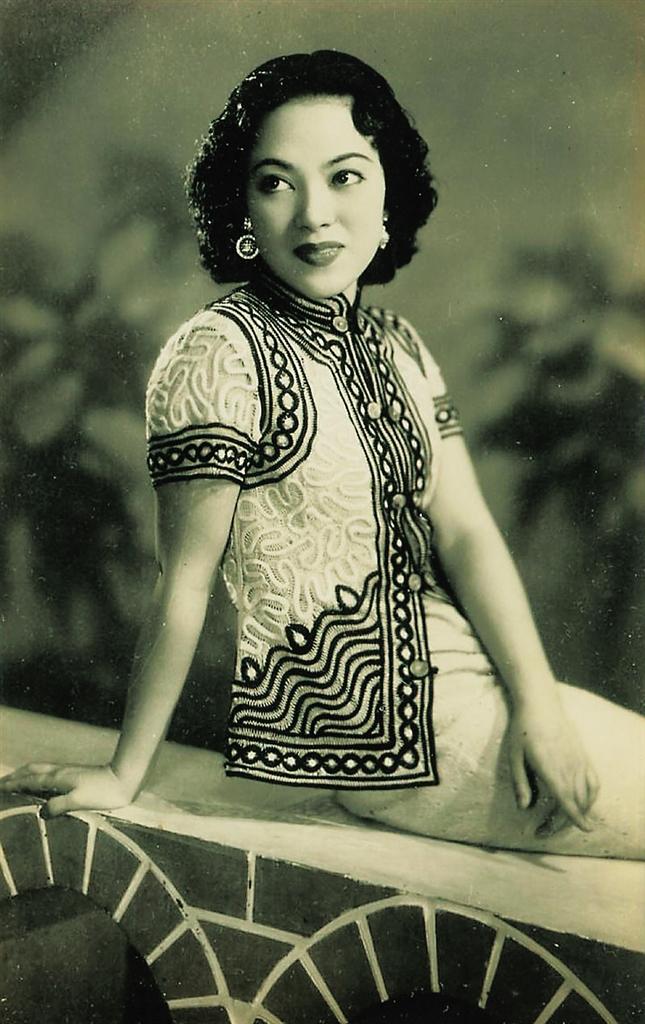 还是这个机要秘书厉害:白玩了日本女谍,升官又发财