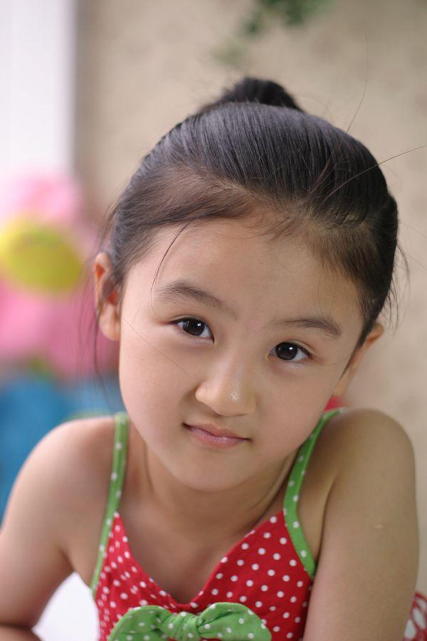 娱乐圈长残的童星不少,还记得《花千骨》热播的时候,小骨的徒儿扮演者