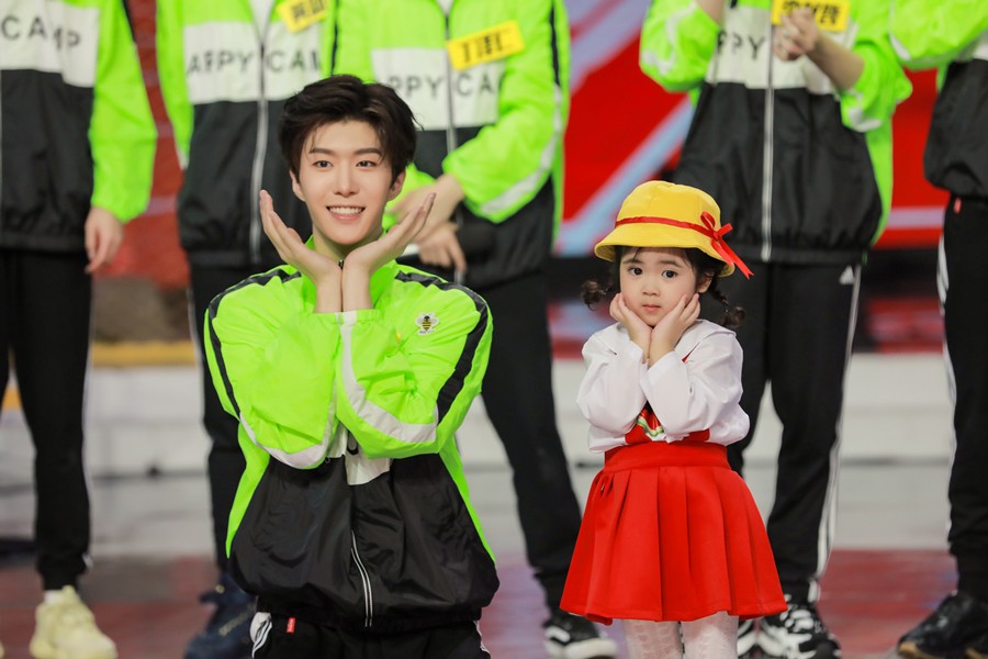 引爆全国收视 乐华七子next《快本》合体献综艺首秀