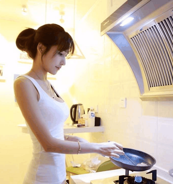 结婚后媳妇第一次下厨做饭