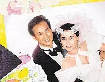 都是单亲 但在爱和恨的不同环境下长大 就会成为郑欣宜和吴卓林