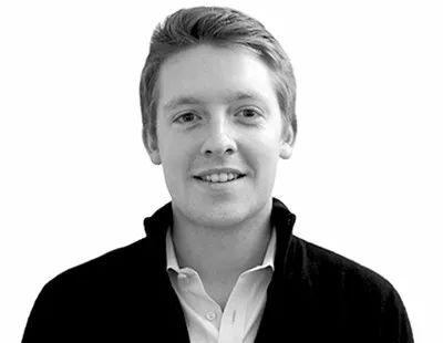 tomlinson),休的同学,两人在私立学校艾尔斯米尔学院(ellesmere