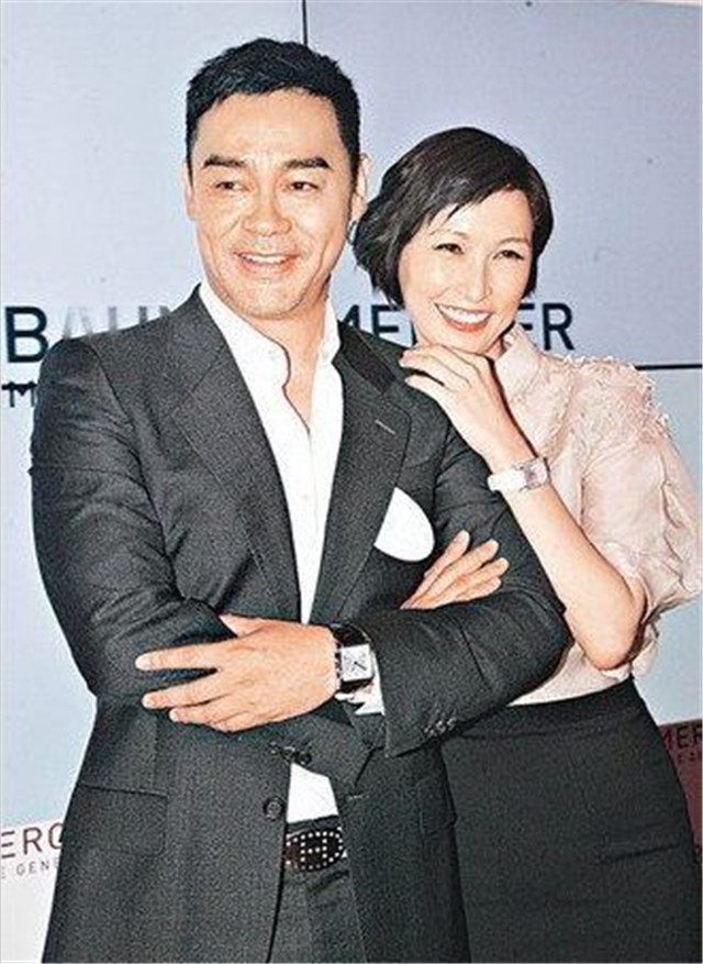 曾是一名邮差,今却成影帝,开400万法拉利,却让妻子终生未孕!