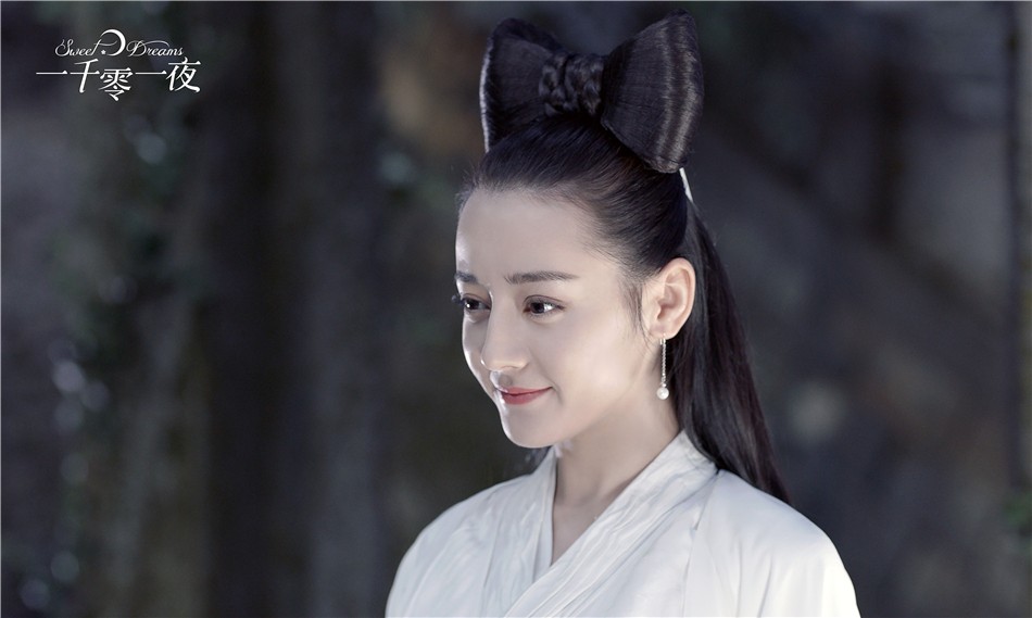 随着凌凌七与柏海的感情逐渐明朗,莫南与周心妍也开始准备"结盟"阻拦