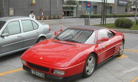 中国第一辆法拉利, 现在2000万都不卖, 车牌太霸气!