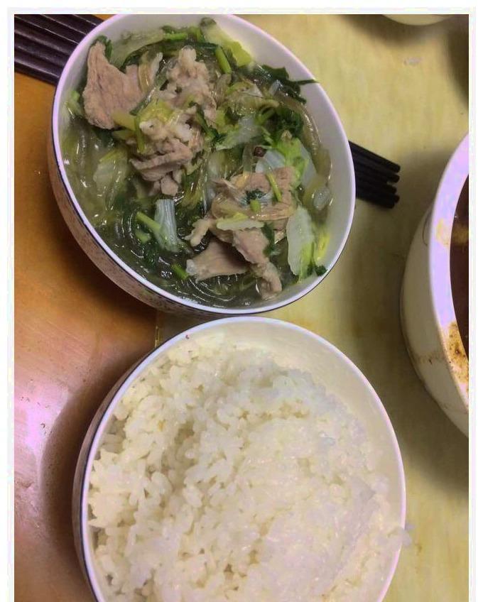 食物,我觉得这样的生活才是我真正想要的三个人吃的饭菜特别特简单,就