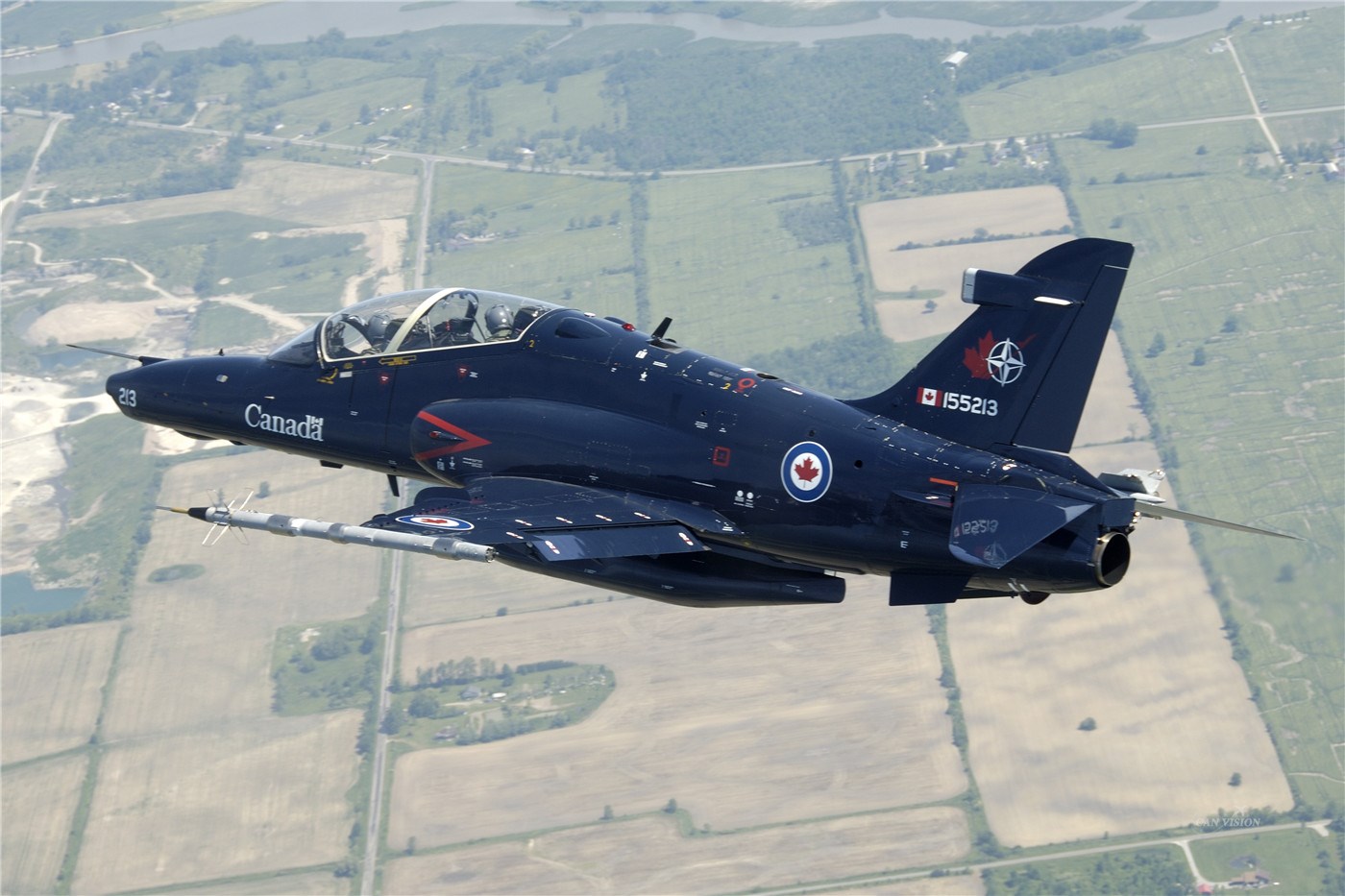 战机欣赏 加拿大ct-155型"鹰"式教练机|教练机|加拿大|喷气式飞机