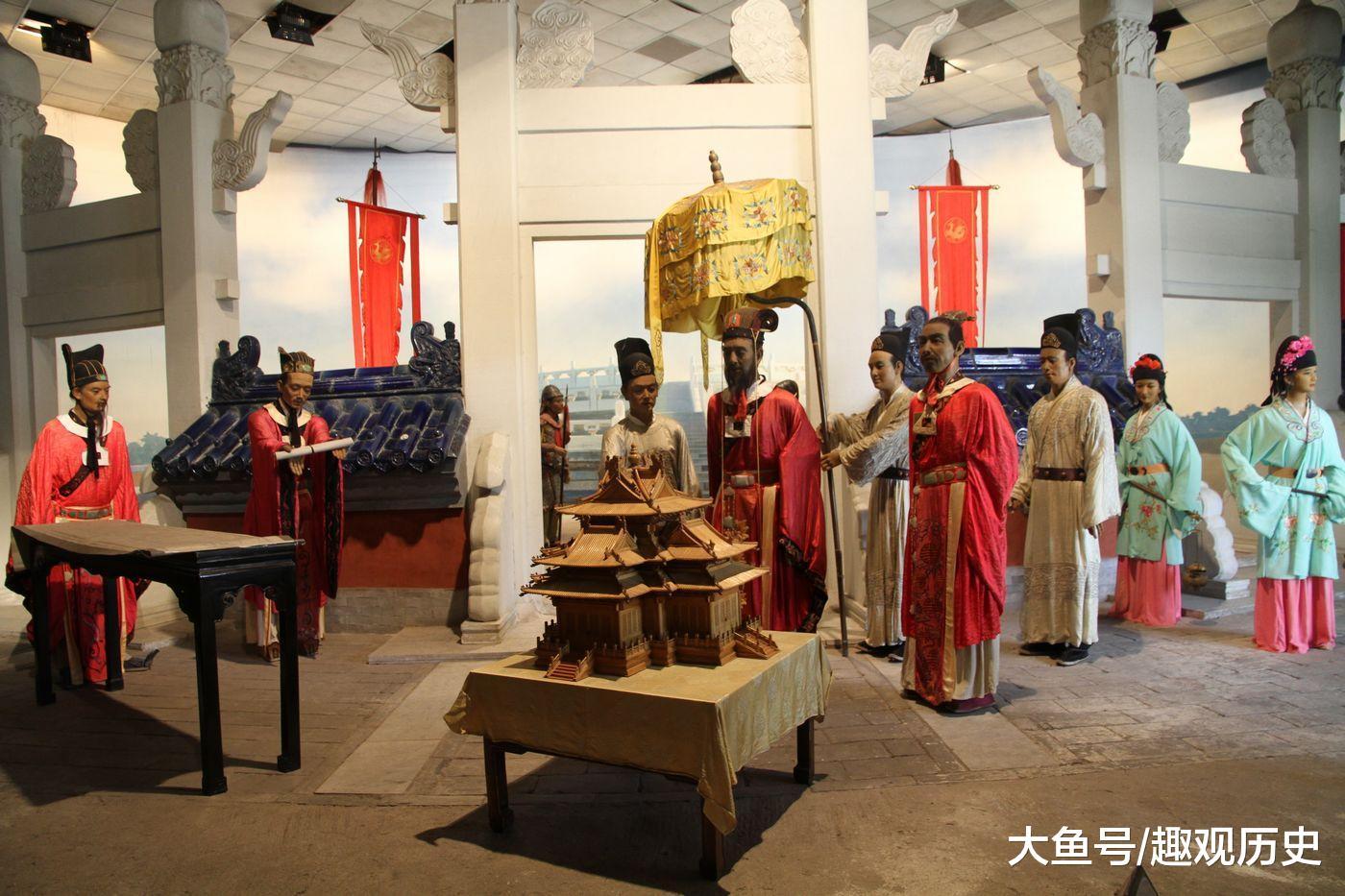 明成祖朱棣迁都场景蜡像 参考资料:《明史》《万历野获编》