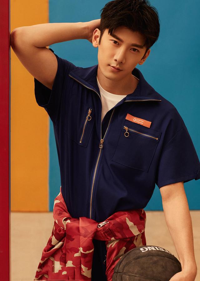 烈火如歌中,喜欢如歌的三个男子,戏里最帅的是银雪,戏外是谁呢