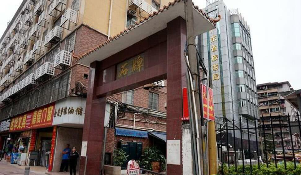 广州最大的村,外来人住潮湿狭窄村里,村里人住村外豪华小区|石牌|村里