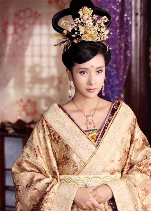 8位脖子戴花的古装美人王艳郑爽上榜被赵丽颖惊艳了