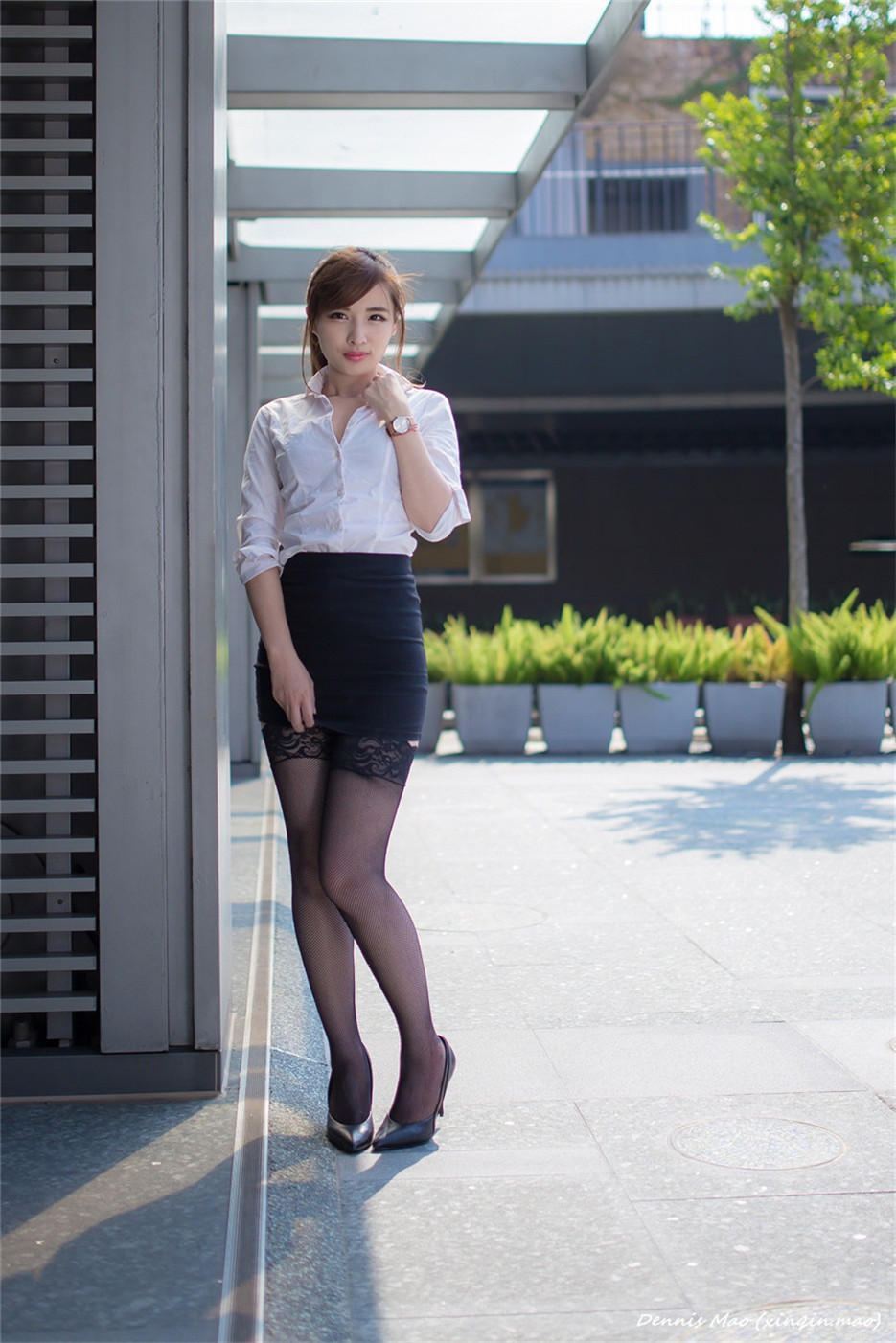 气质御姐秘书装写真图片