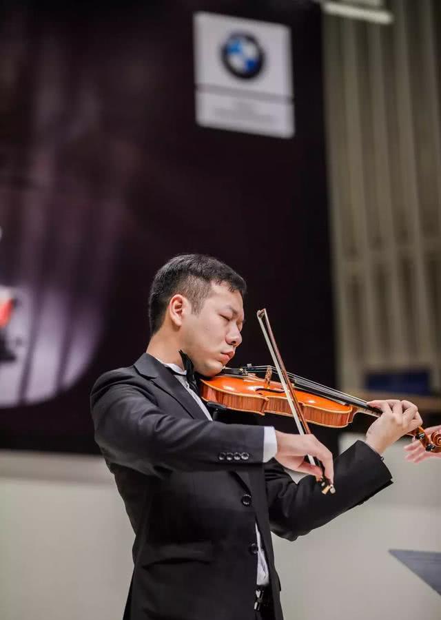 1 in a minor bmv1041: i allegro》-巴赫 在探索精神的指引下,音乐