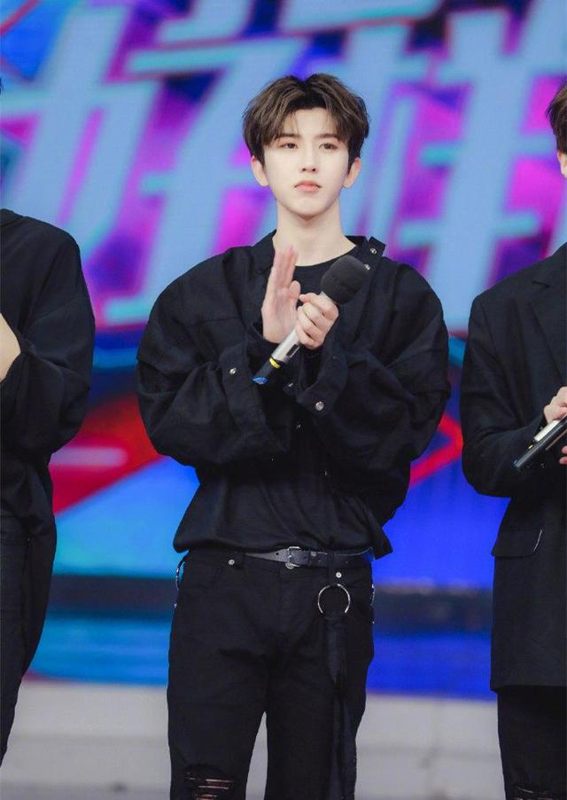 ninepercent《快本》最全现场照曝光,九大男神颜值抢镜魅力来袭