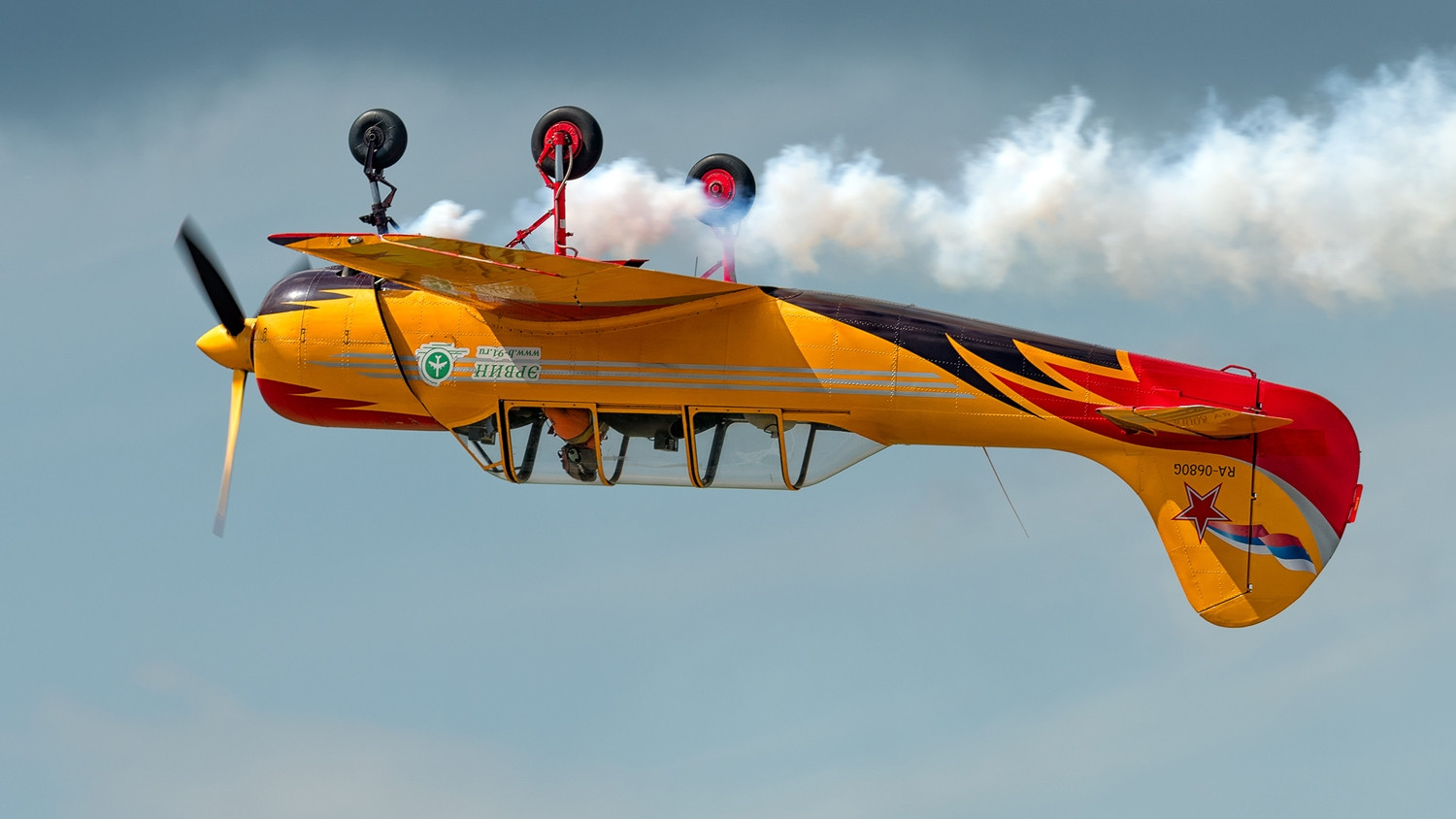 苏联/俄罗斯的雅克-52型活塞式螺旋桨教练机,他们飞行员由此起步