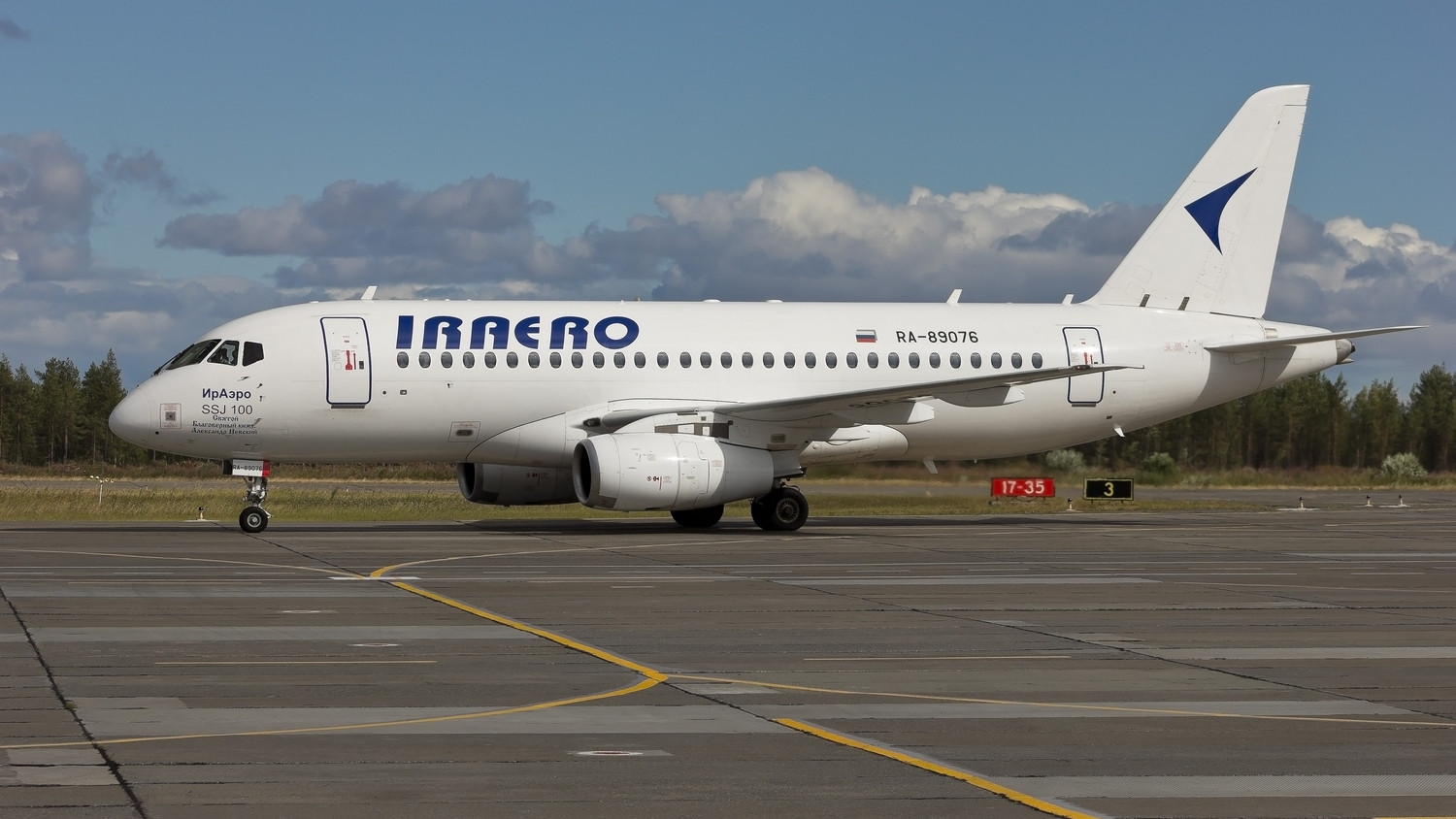 俄罗斯苏霍伊也可以研制民航飞机这就是ssj100型中型民航客机