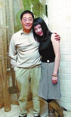 地培养了十多名国内国际知名歌手和演员:张行,兄弟组合,黄格选,高枫