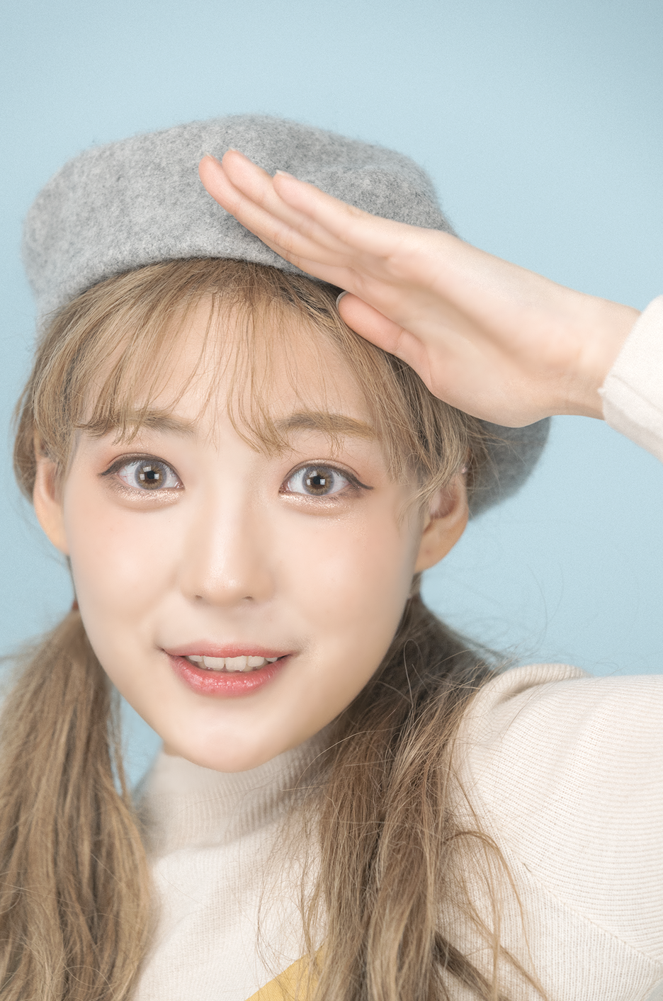 一个长发飘逸,清新素雅的美丽女子!