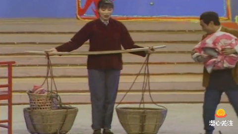 小沈龙这段小品《借钱》太搞笑,被抖音玩坏了