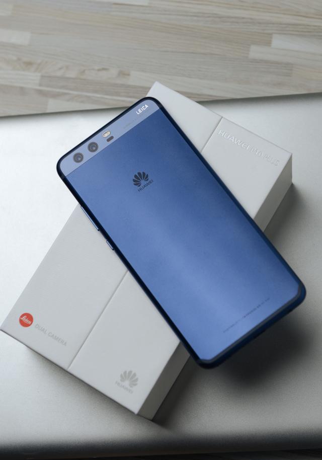 华为p10plus全新钻雕蓝配色体验海的味道