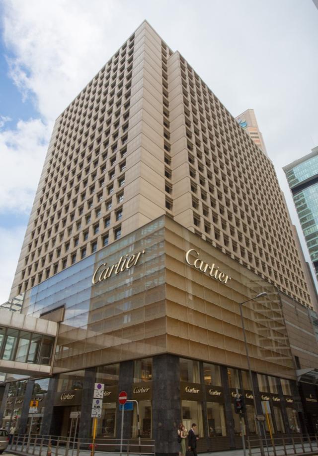 超人和抖森都偏爱的登喜路,这个传统英国绅士品牌的魅力何在?