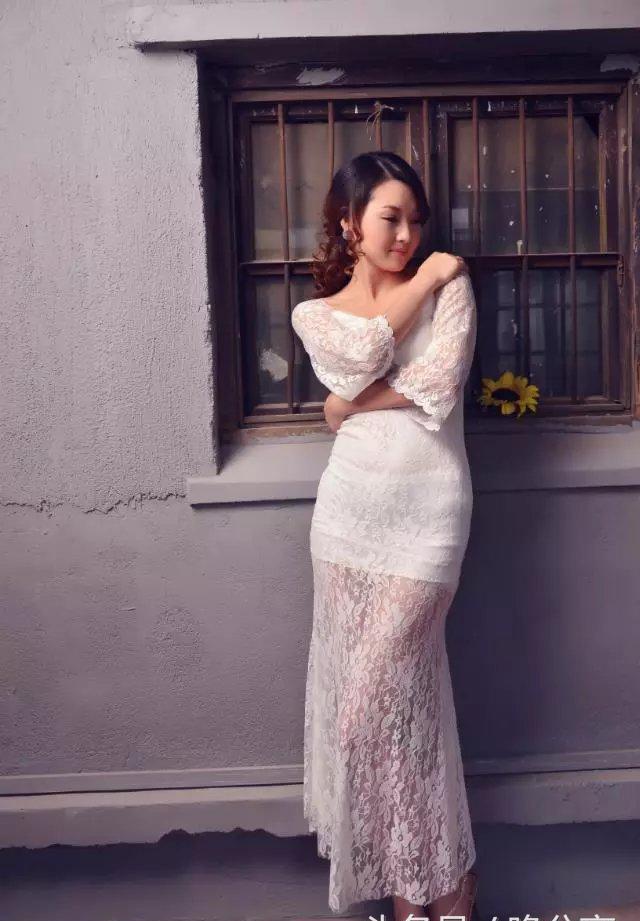 女人就要活的漂亮,安徽安庆的美女小霞,身材颜值竟然如此