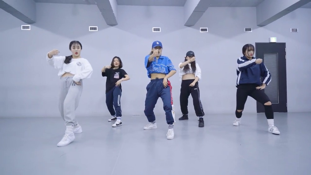 舞蹈《gwola》honey cocaine舞蹈练习,领舞的小姐姐太帅.