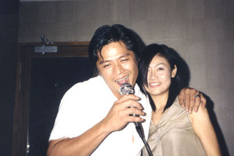 曾在新加坡红透半边天,结婚11年膝下无子,最终与妻子分道扬镳