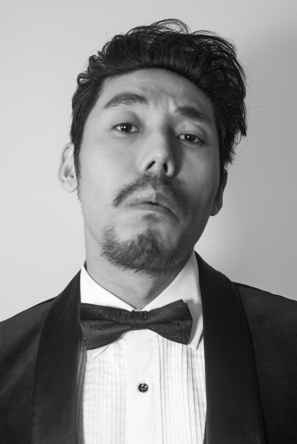 杨金赐亮相"时装之夜" 西装造型彰显绅士气度|杨金赐|气度|绅士_新浪