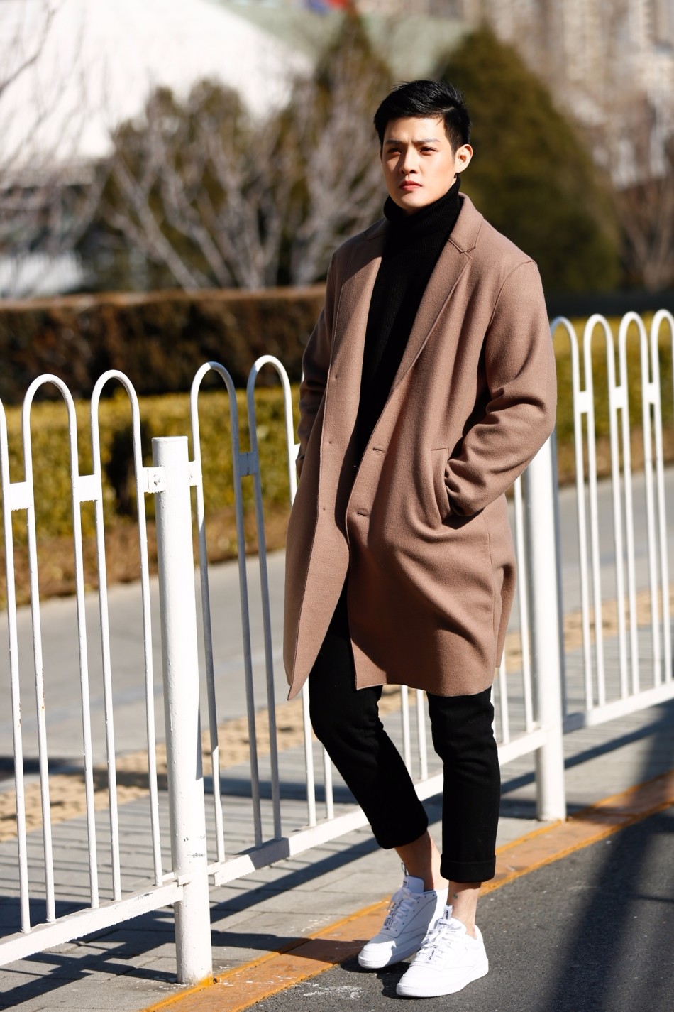 寇家瑞初春街拍 轻熟温润撩力十足