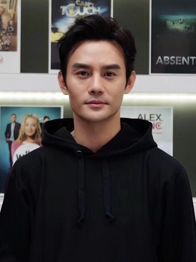 别看现在很man男友力十足的王凯, 几年前也是演过娘娘腔的