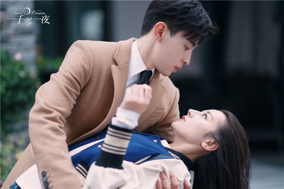 嘉行传媒,浩瀚星盘联合制作出品,迪丽热巴,邓伦,祝绪丹,陈奕龙,王瑞子