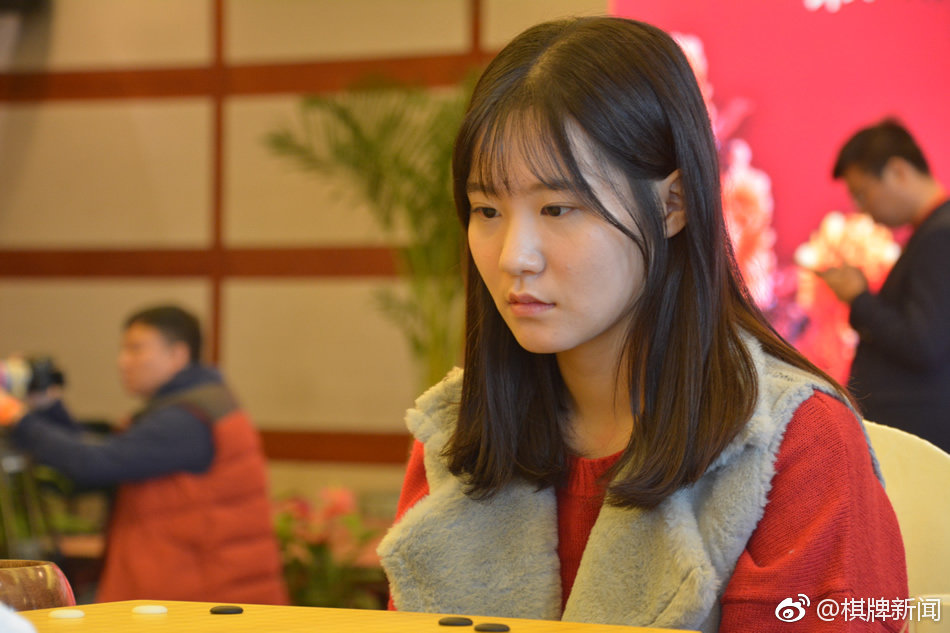 赛场上有不少美女棋手,高星,黑嘉嘉,吴侑珍,你觉得谁更让你图集