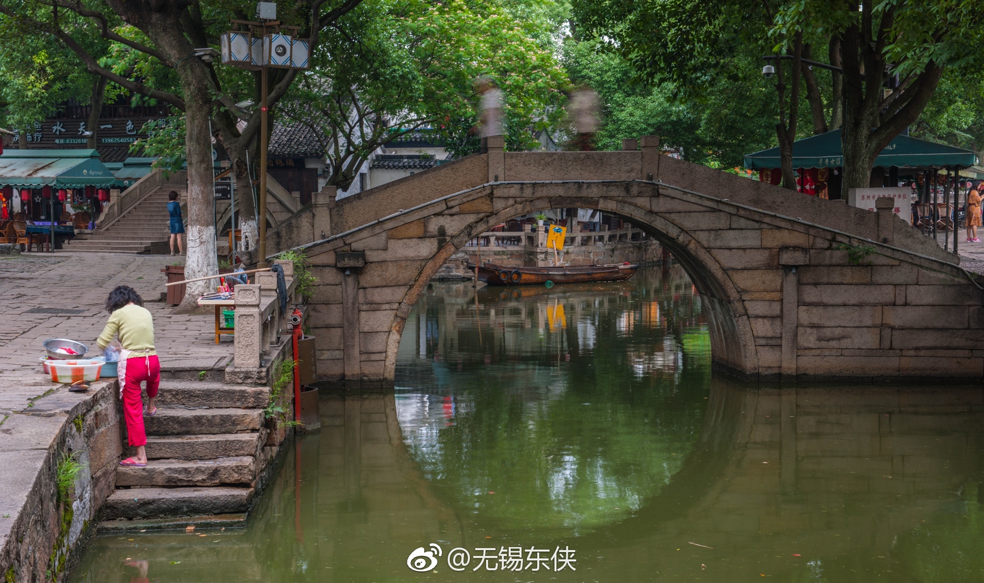 江南水乡同里古镇水道纵横，一条条清澈的河流在老屋门前潺潺流淌|同里古镇|老屋|江南水乡_新浪新闻