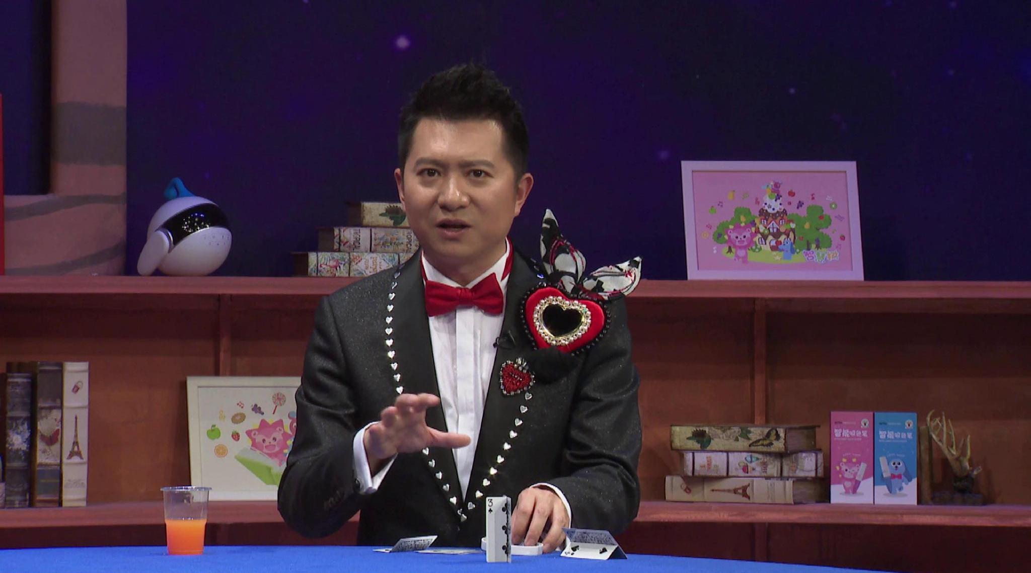 有趣的纸牌游戏,这样的纸牌新玩法你学会了吗