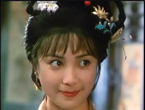 老一辈人喜欢面若银盆,现在陈红被称大脸,网友:病态审美的开始