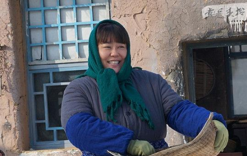 李菁菁演了20多年的戏,但是由于身材样貌限制,大部分都是饰演农村妇女