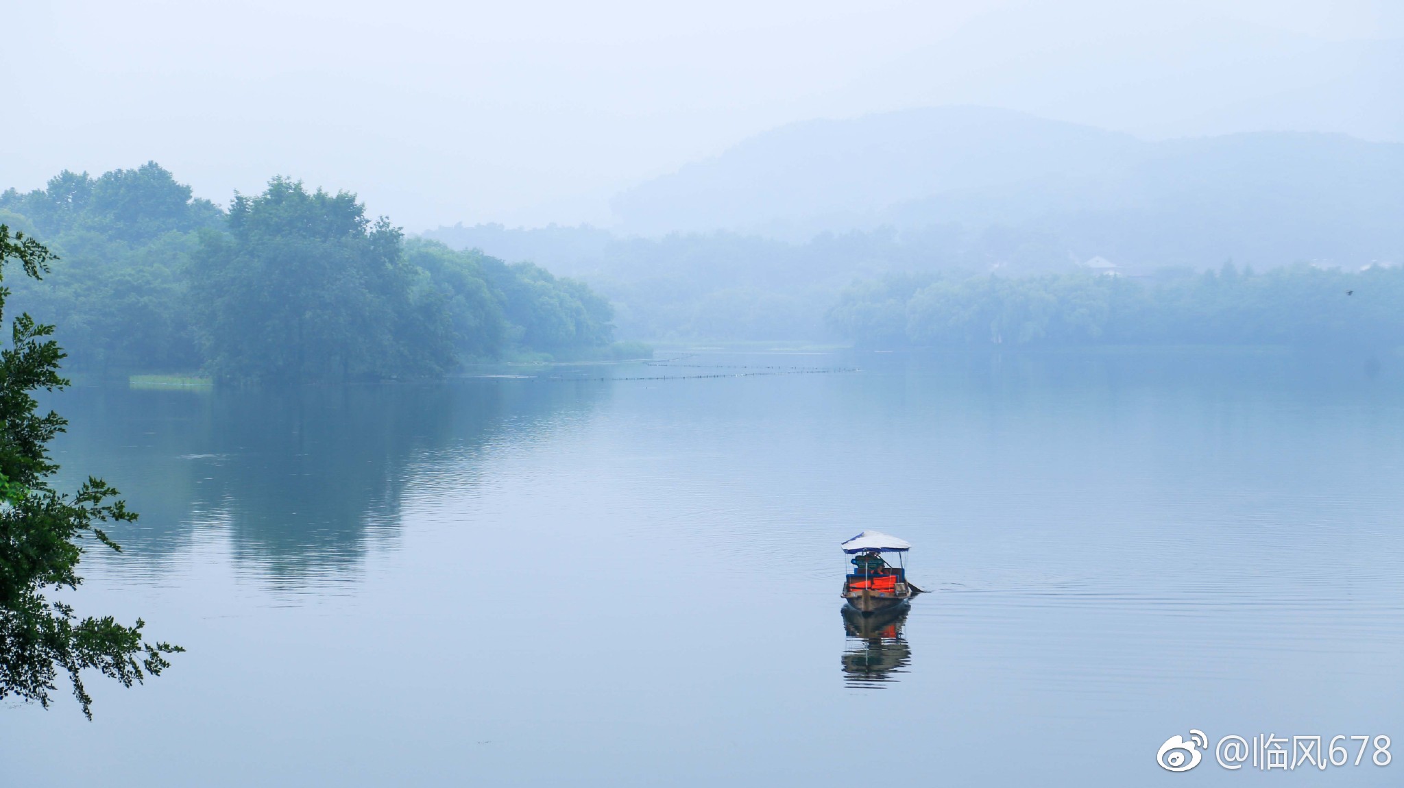 雨中的西湖诗一样的美